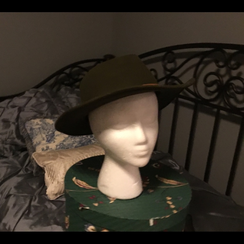 No Boundaries Fedora Green Adjustable Hat - Picture 3 of 15